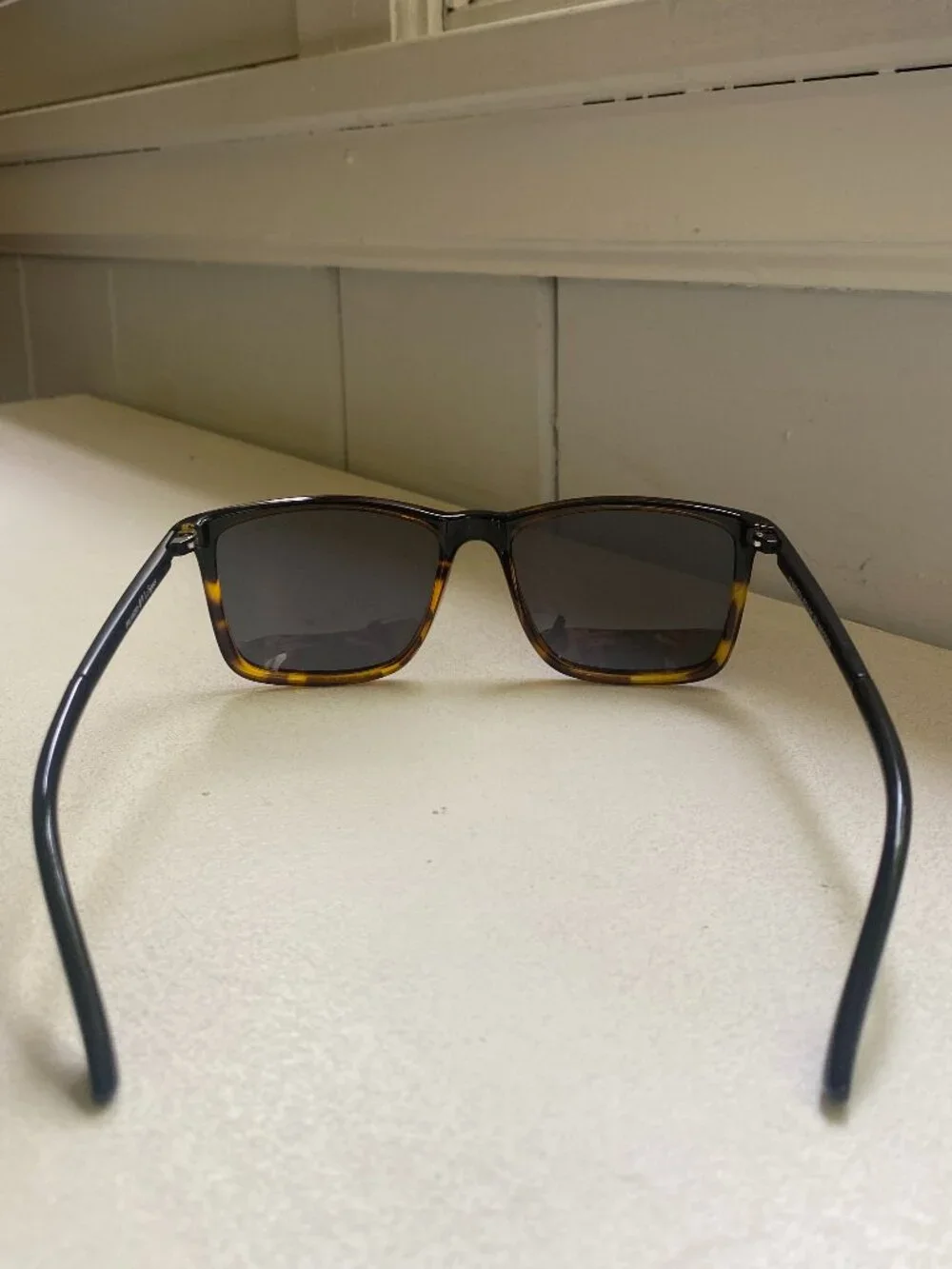 Le Specs le specs